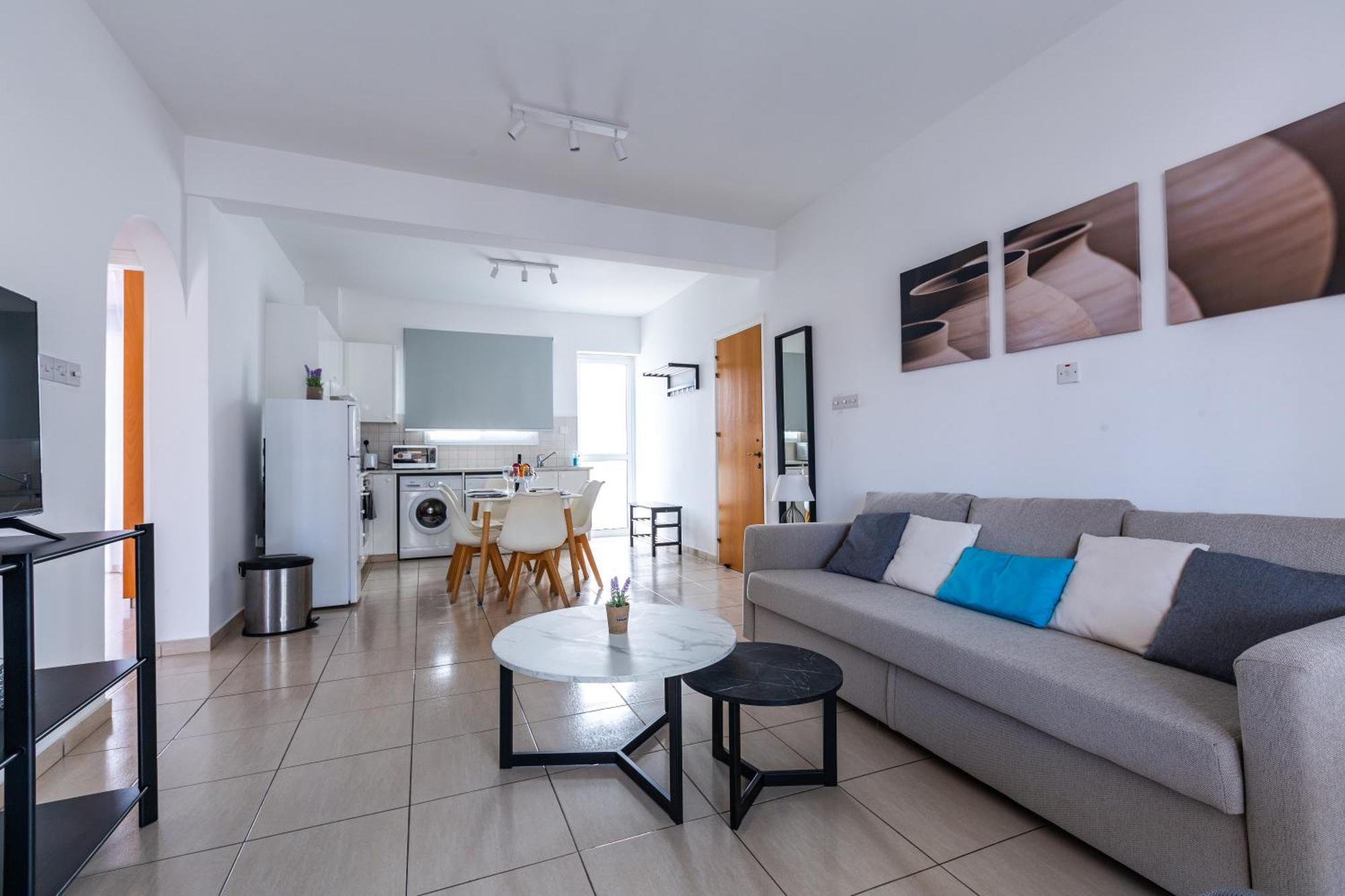 Beautiful 2 Bed Apartment In Paphos Cyprus Esterno foto