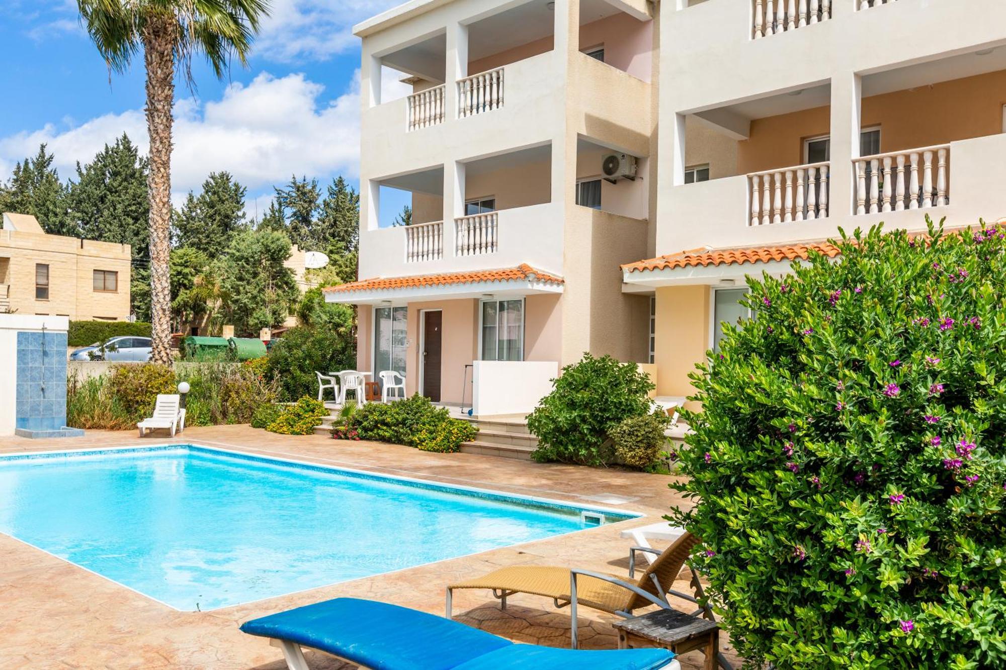 Beautiful 2 Bed Apartment In Paphos Cyprus Esterno foto