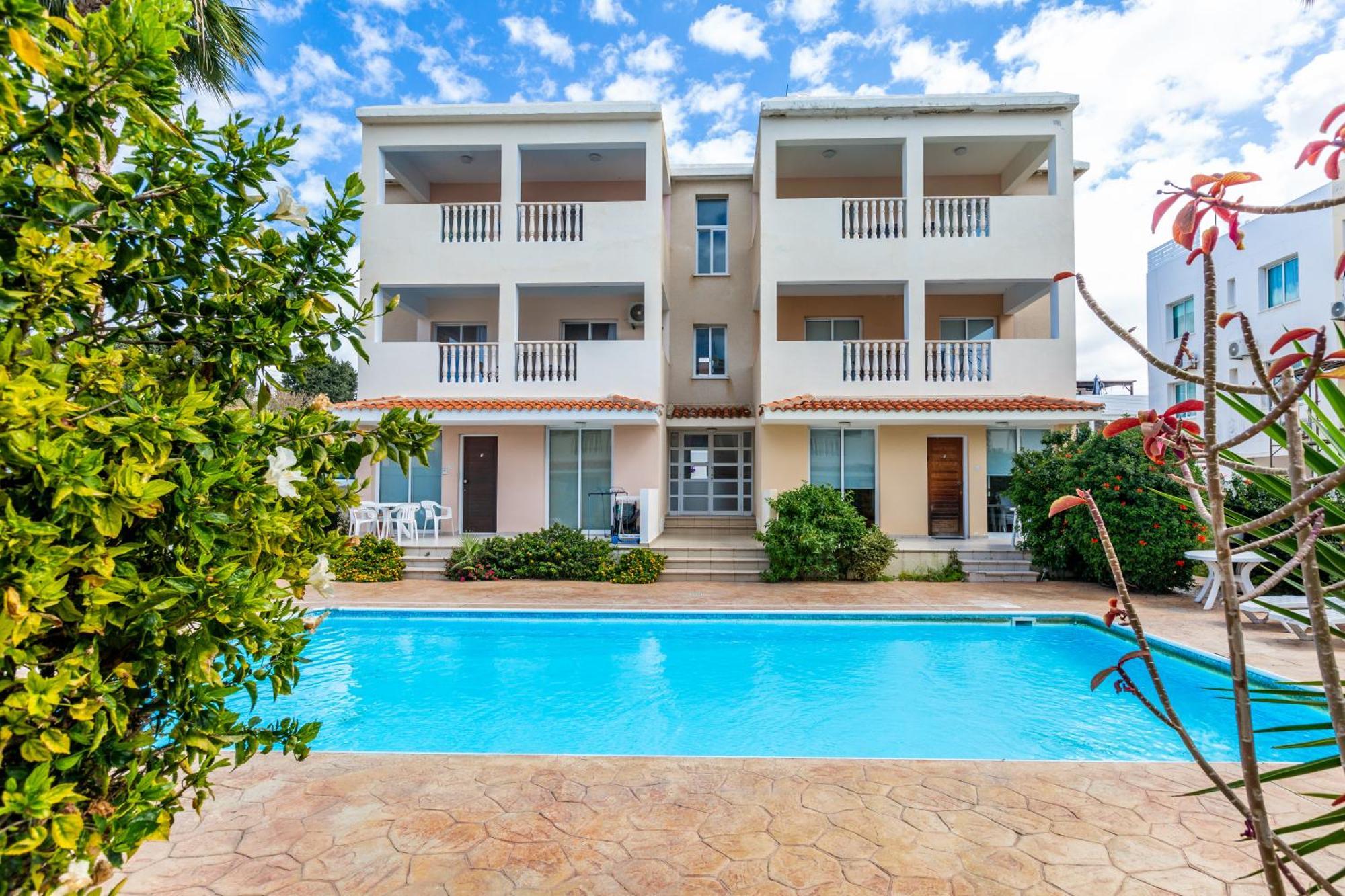 Beautiful 2 Bed Apartment In Paphos Cyprus Esterno foto