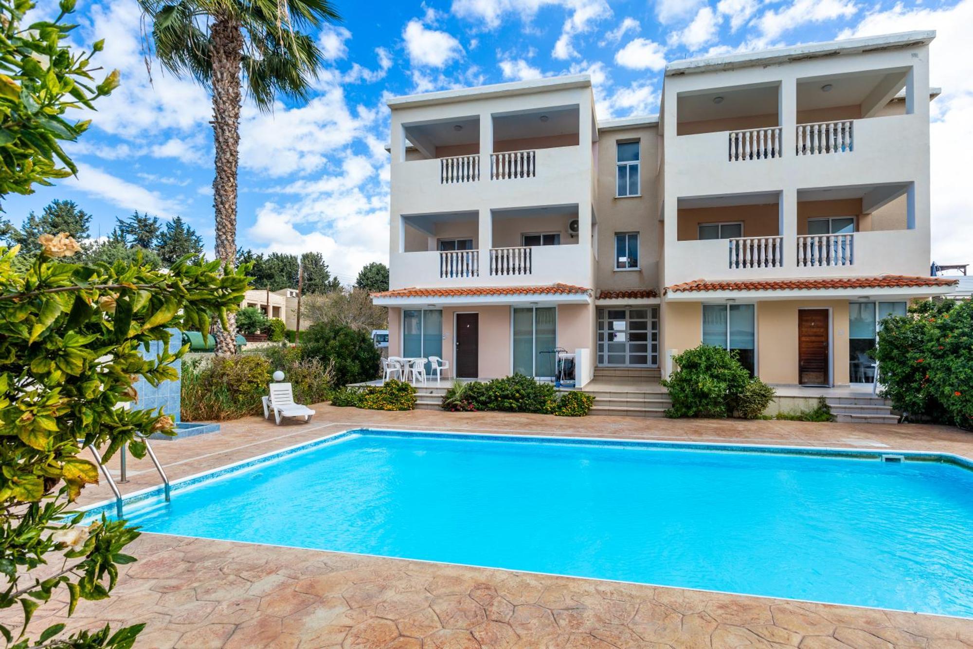 Beautiful 2 Bed Apartment In Paphos Cyprus Esterno foto