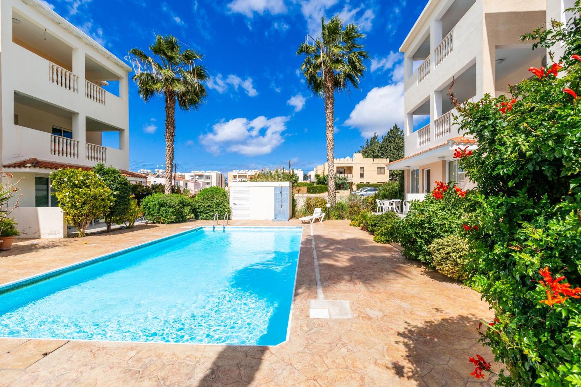 Beautiful 2 Bed Apartment In Paphos Cyprus Esterno foto