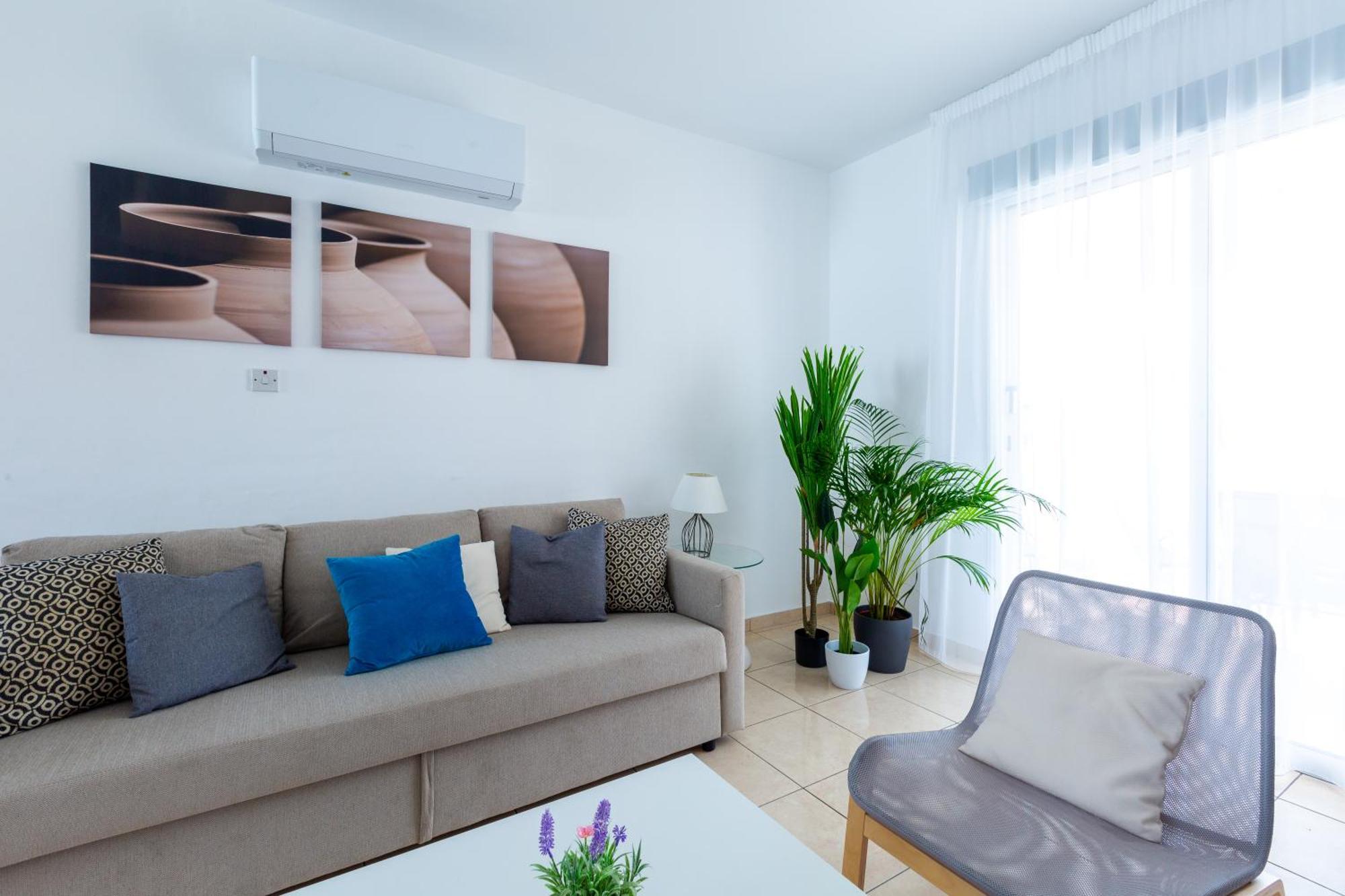 Beautiful 2 Bed Apartment In Paphos Cyprus Esterno foto