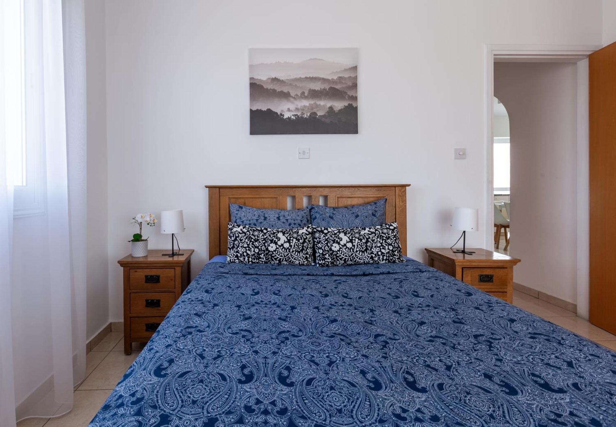 Beautiful 2 Bed Apartment In Paphos Cyprus Esterno foto