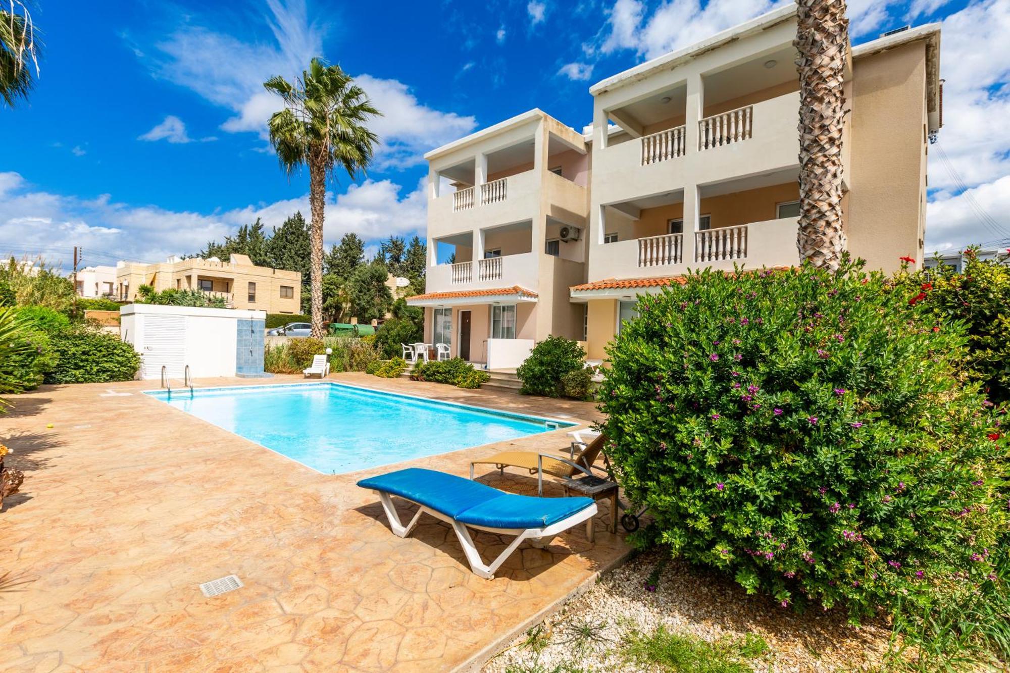 Beautiful 2 Bed Apartment In Paphos Cyprus Esterno foto