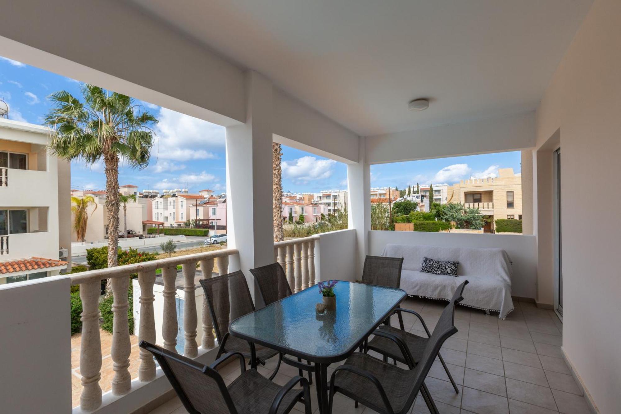 Beautiful 2 Bed Apartment In Paphos Cyprus Esterno foto