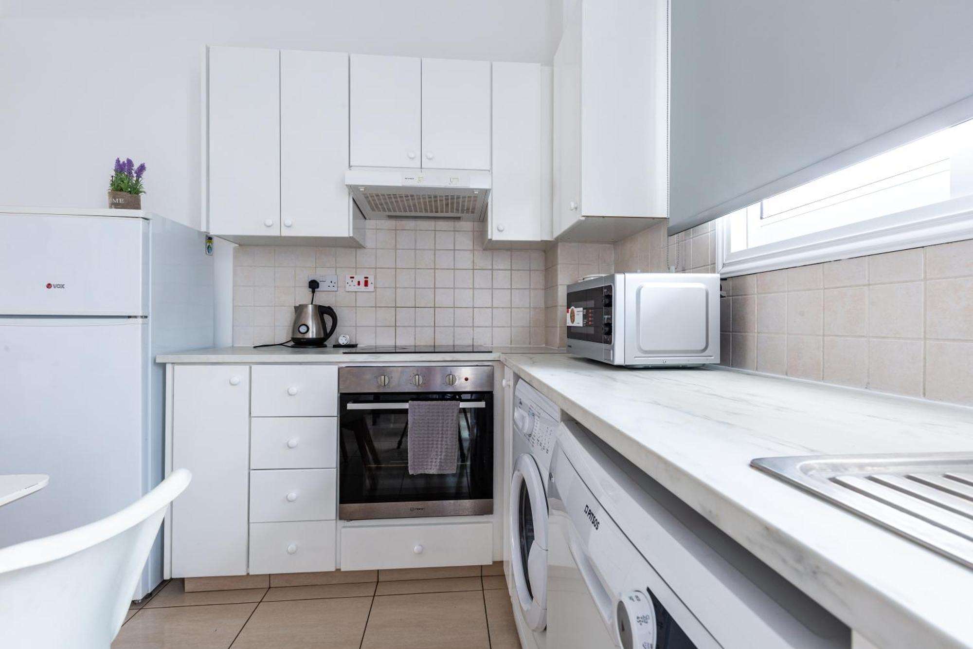 Beautiful 2 Bed Apartment In Paphos Cyprus Esterno foto