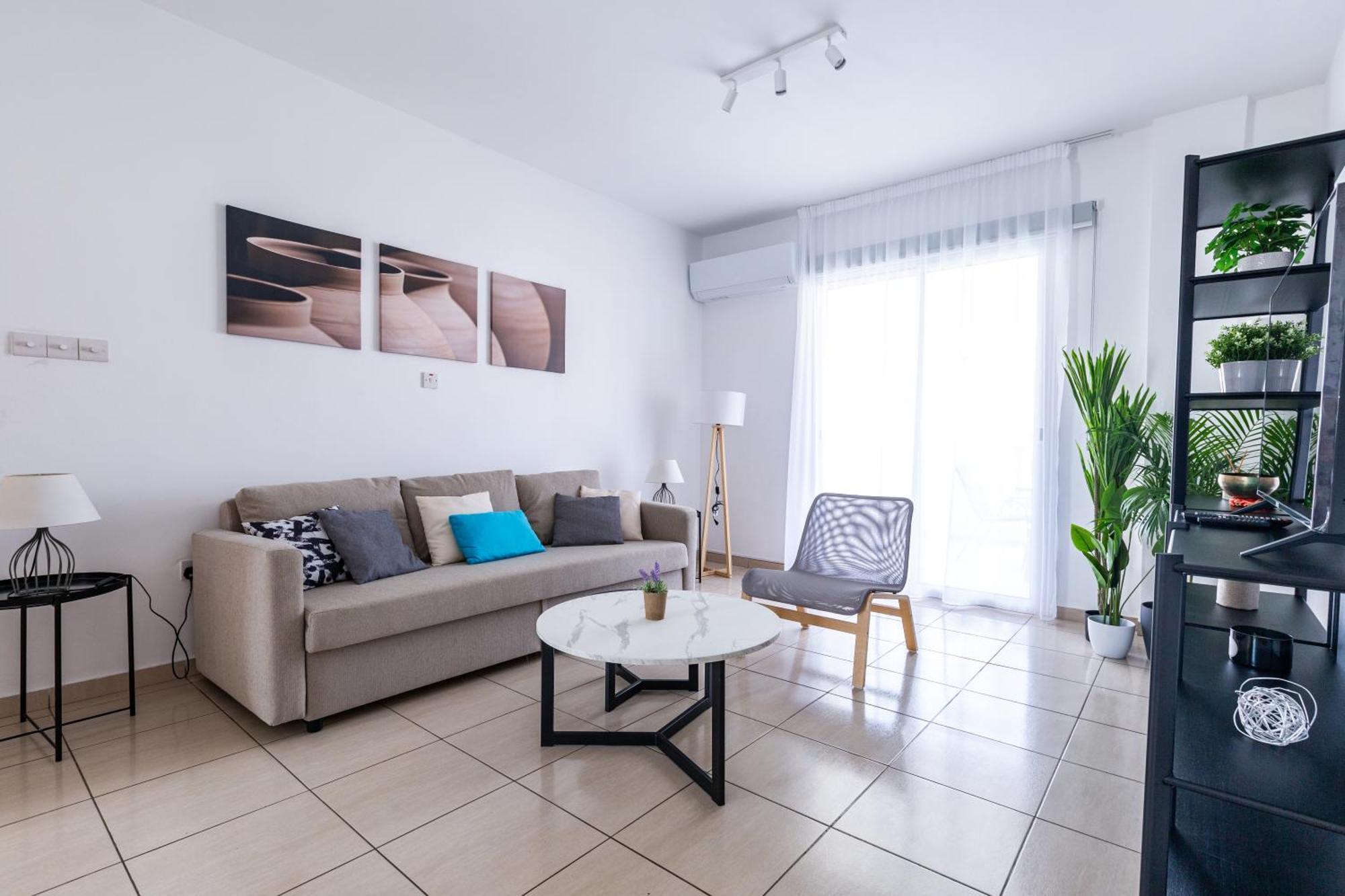 Beautiful 2 Bed Apartment In Paphos Cyprus Esterno foto