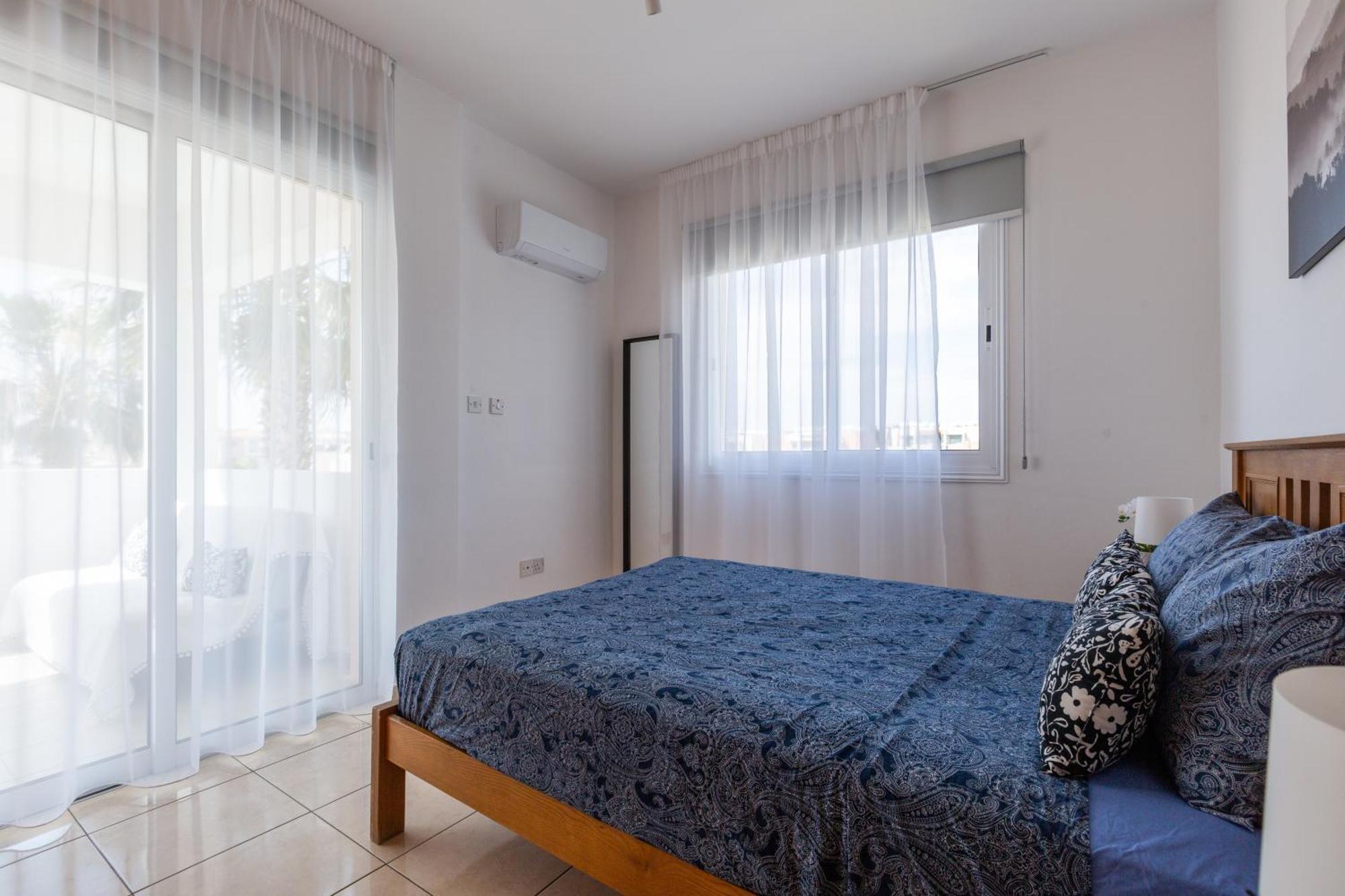 Beautiful 2 Bed Apartment In Paphos Cyprus Esterno foto
